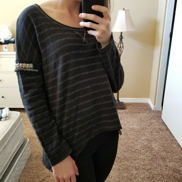 GUESS top with beads on sleeves - Picture 4 of 5